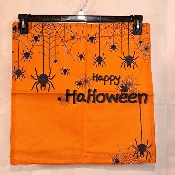 Halloween Decor Set of 4 Pillows Cases 18" x 18" New - Picture 4 of 12